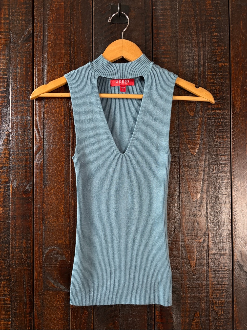 GUESS Ribbed Sleeveless V-cutout Sweater Top in Dusty Teal